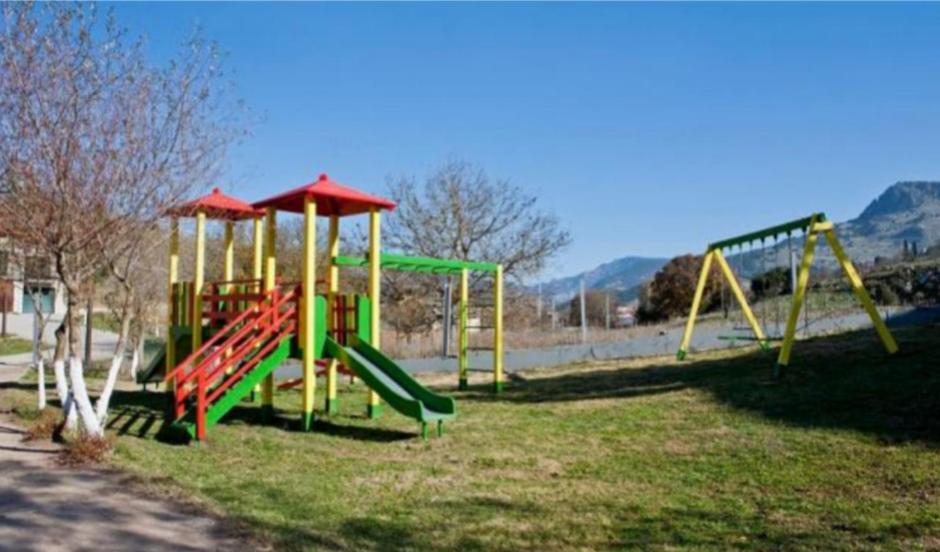 All Seasons Πέτρινες Παραδοσιακές Κατοικίες Kalavryta Ngoại thất bức ảnh